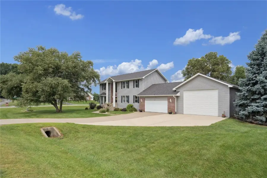 6300 Westwind Road, Cedar Rapids, IA 52411 - Image #3