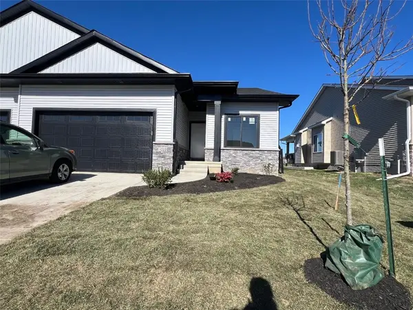 1222 Berkshire Lane, North Liberty, IA 52317