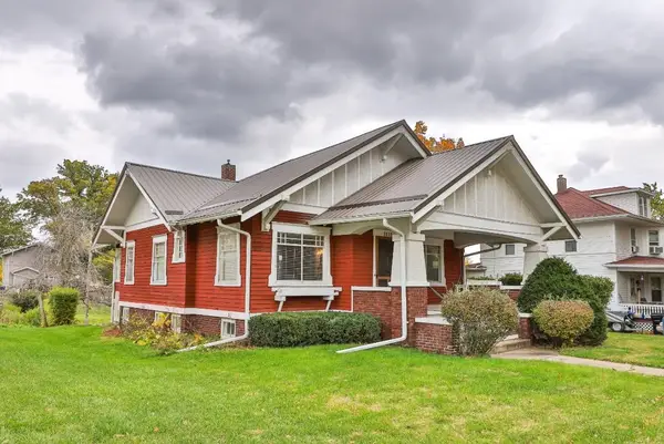 1813 9th Avenue, Belle Plaine, IA 52208