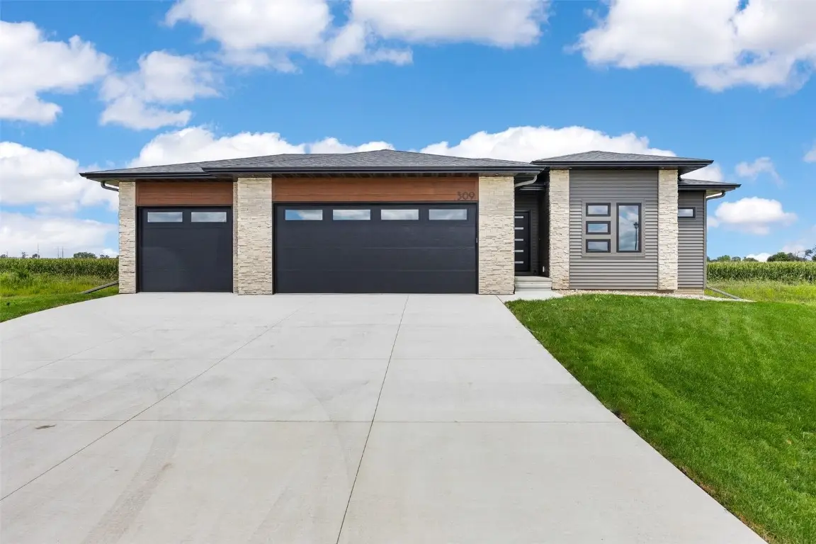 309 Hackberry Drive, Palo, IA 52324 - Image #1