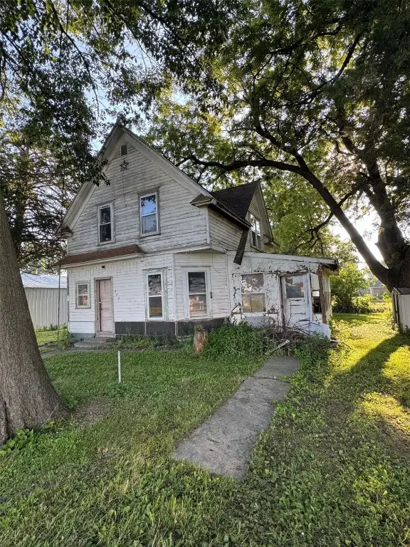 909 3rd Avenue, Belle Plaine, IA 52208 - Image #1