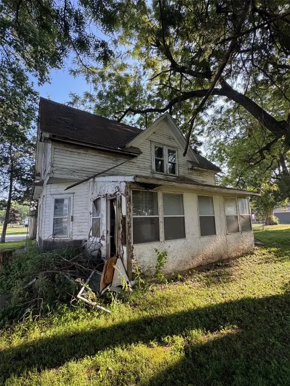 909 3rd Avenue, Belle Plaine, IA 52208 - Image #3