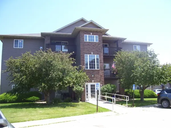 505 Penn Court #11, North Liberty, IA 52317