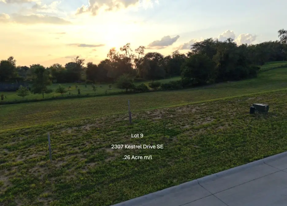 2307 Kestrel Drive Se, Cedar Rapids, IA 52403 - Image #1