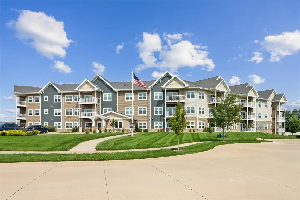 3550 Stone Creek Cir Sw #313, Cedar Rapids, IA 52404 - Image #1