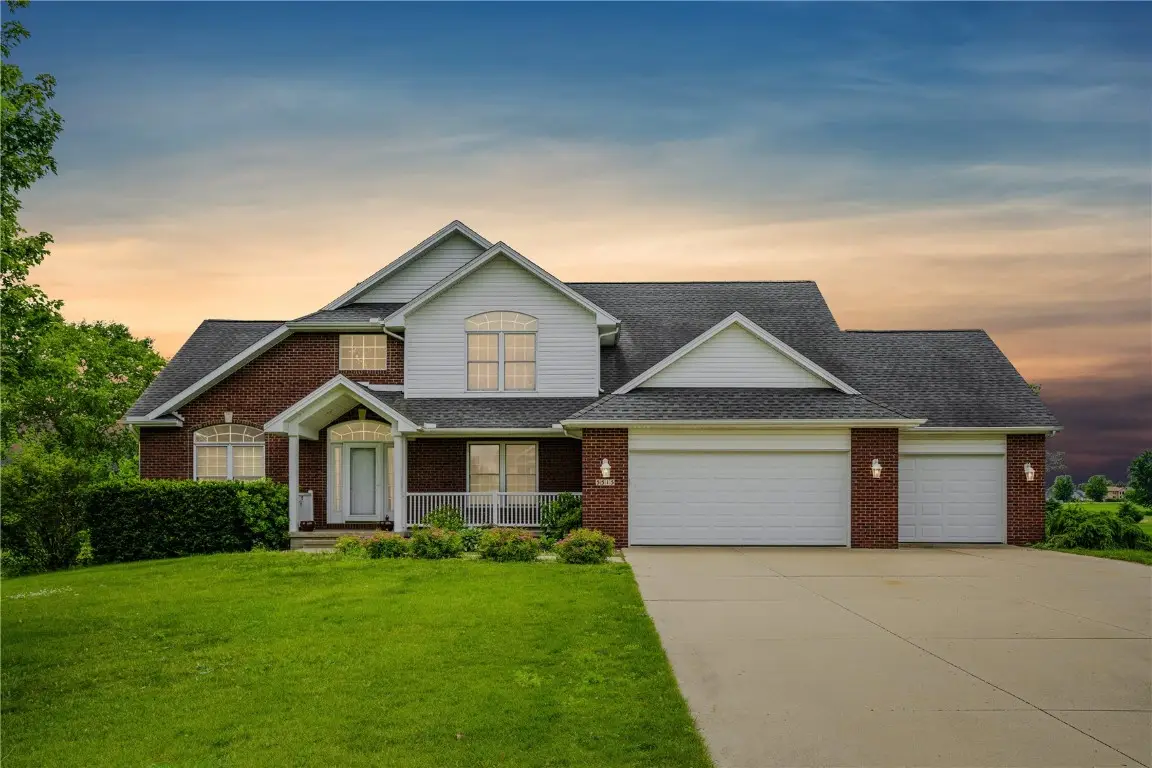 5515 W Mustang Road Ne, Cedar Rapids, IA 52411 - Image #1