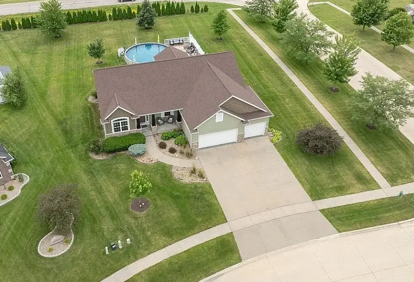 6702 Country Ridge Nw, Palo, IA 52324 - Image #2