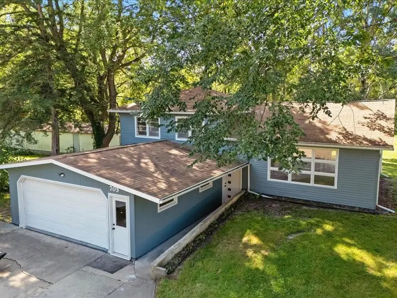 705 South St, Brandon, IA 52210 - Image #1