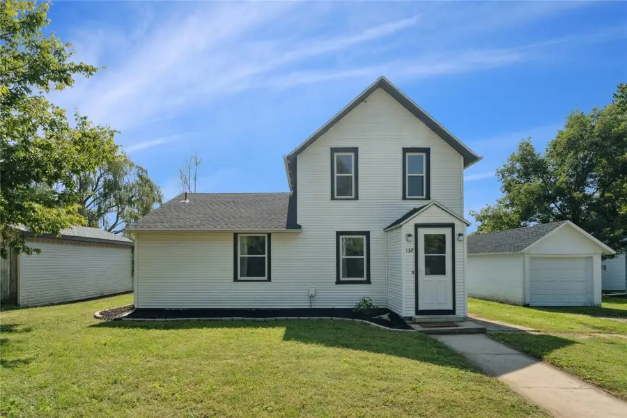 132 Green Street, Center Point, IA 52213 - Image #2