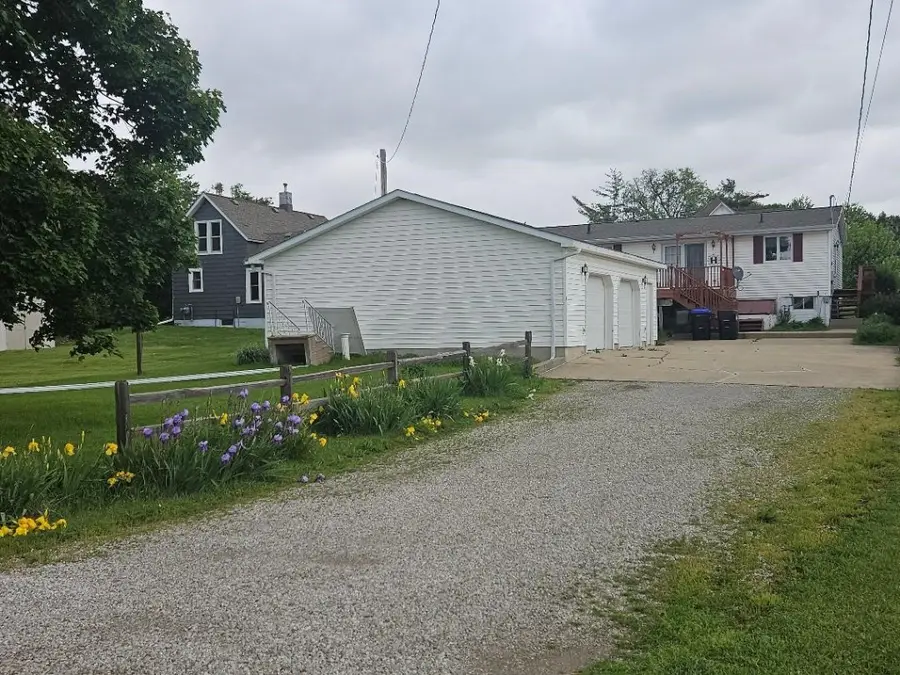 1404 4th Avenue Avenue, Belle Plaine, IA 52208 - Image #3