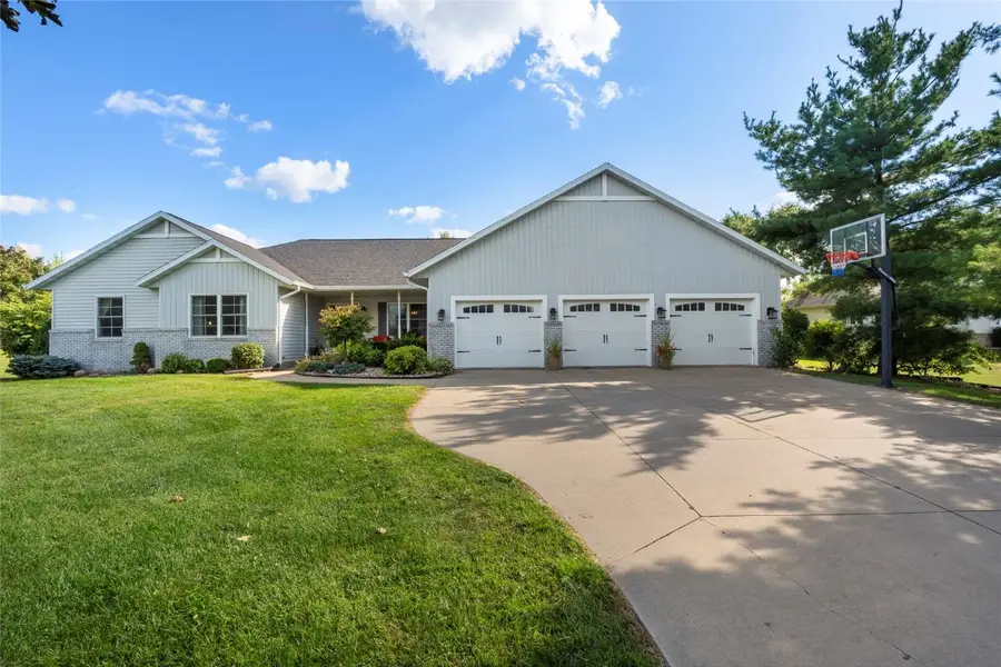 5843 Wells Lane, Cedar Rapids, IA 52411 - Image #2