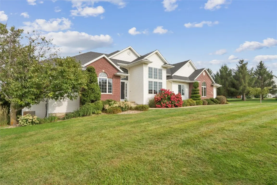 2492 River Run Road, Cedar Rapids, IA 52411 - Image #1