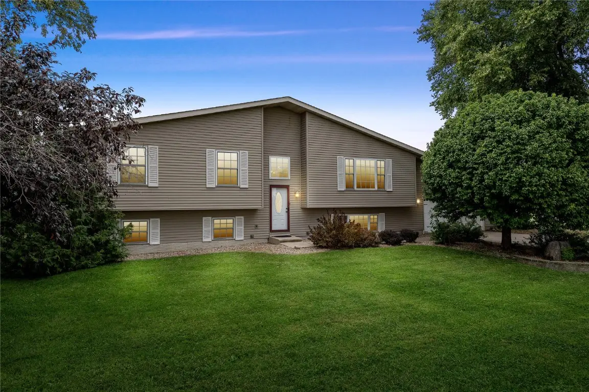 401 Denise Drive, Palo, IA 52324 - Image #1