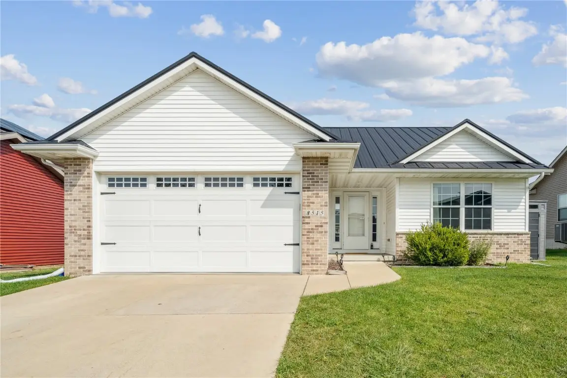 8515 Aldridge Drive Sw, Cedar Rapids, IA 52404 - Image #1