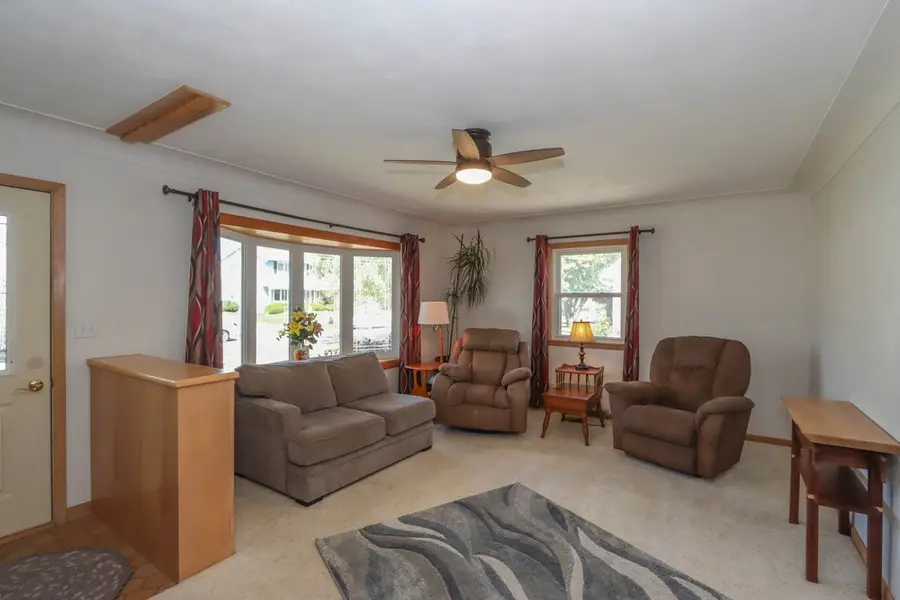 3013 Sue Ln Nw, Cedar Rapids, IA 52405 - Image #3