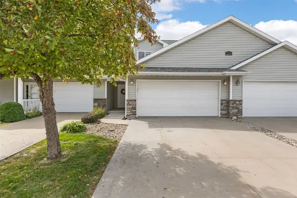 305 Windflower Lane #B, Solon, IA 52333