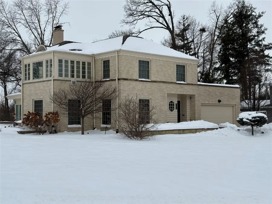 2241 Linden Drive Se, Cedar Rapids, IA 52403 - Image #2