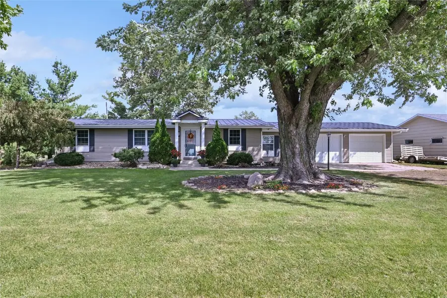 109 Elm Street, Van Horne, IA 52346 - Image #2