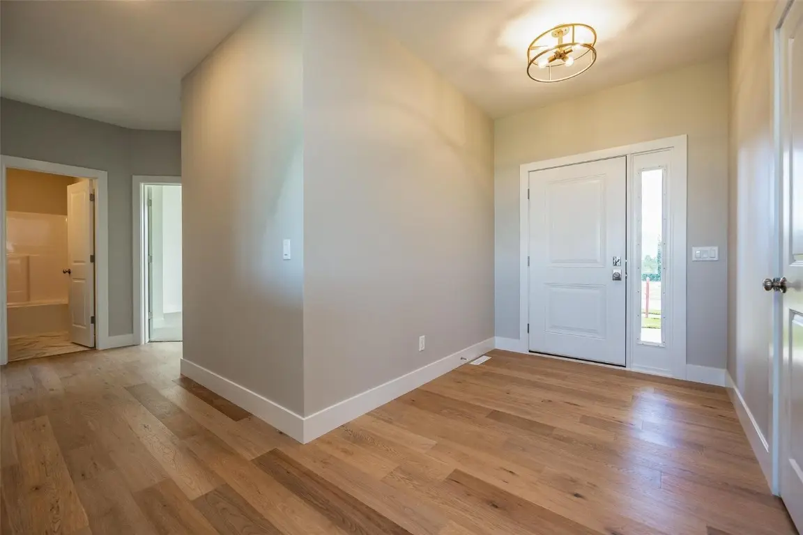 124 Shiloh Vista Avenue, Urbana, IA 52345 - Image #1