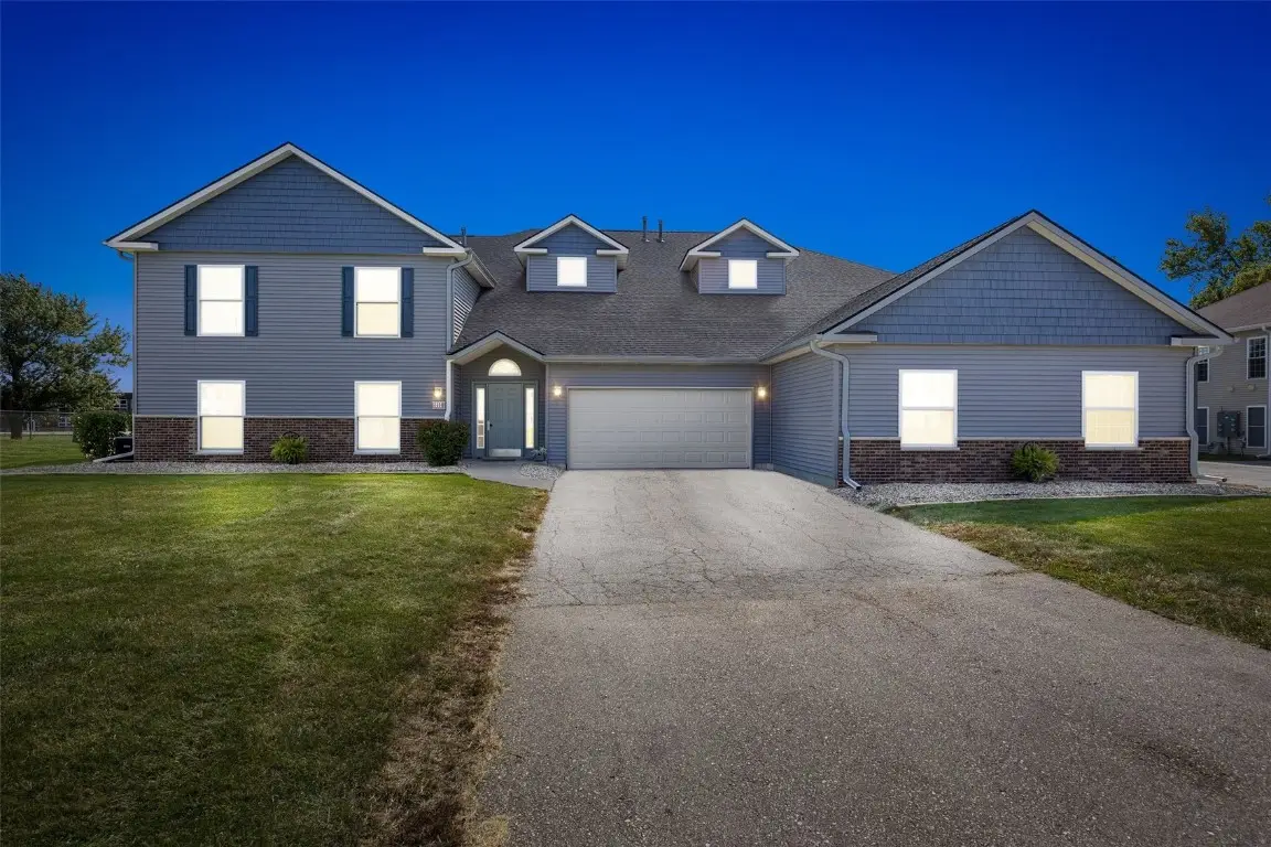 4460 Westchester Drive Ne #C, Cedar Rapids, IA 52402 - Image #1