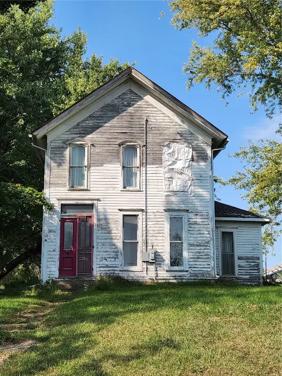 4098 Main St Mills, Oxford Junction, IA 52323 - Image #1