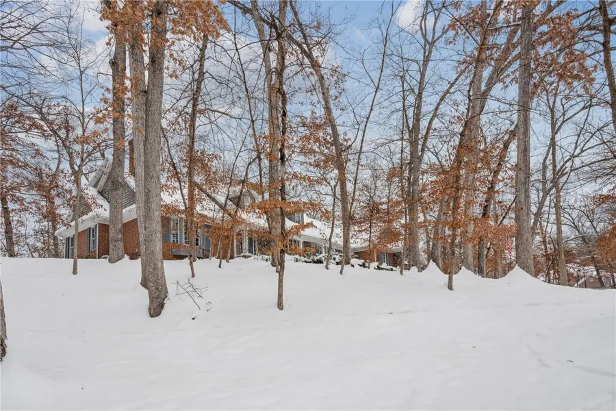 606 Beaver Hollow Ct Se, Cedar Rapids, IA 52403 - Image #2