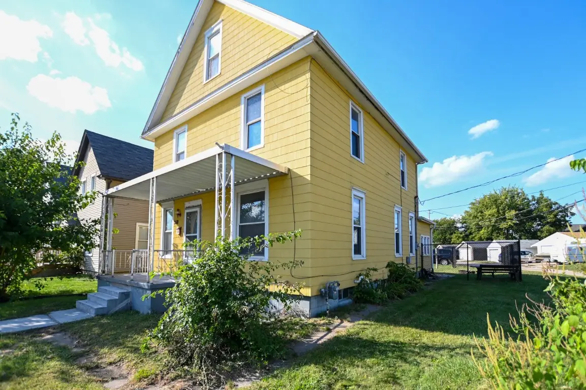 358 8th Avenue Sw, Cedar Rapids, IA 52404 - Image #1