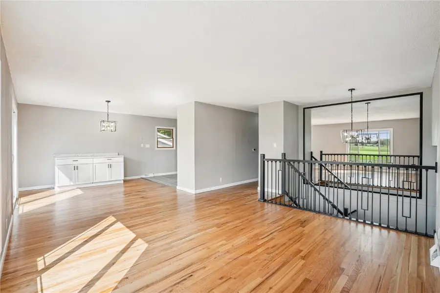 4417 Twin Pine Drive Ne, Cedar Rapids, IA 52402 - Image #2