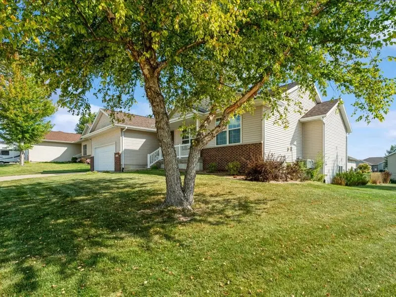 1605 Valentine Drive, Marion, IA 52302 - Image #2