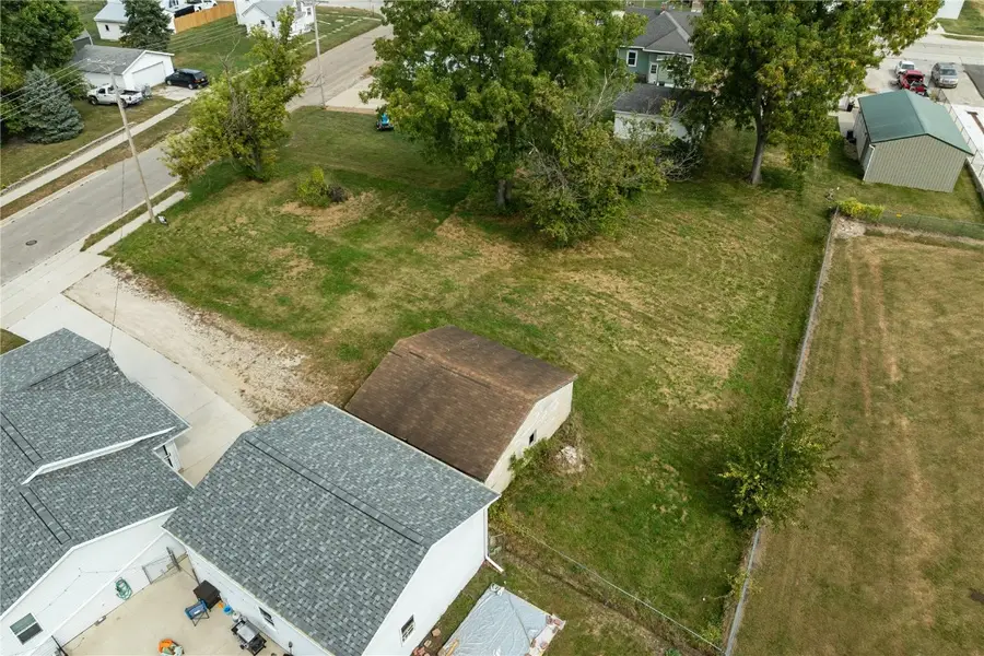 508 Vine St, Center Point, IA 52213 - Image #2