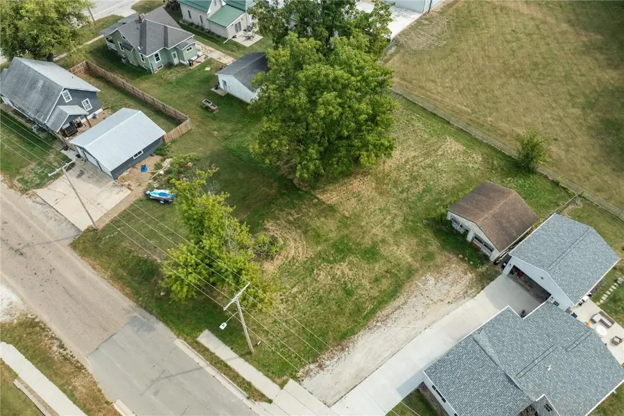 508 Vine St, Center Point, IA 52213 - Image #3