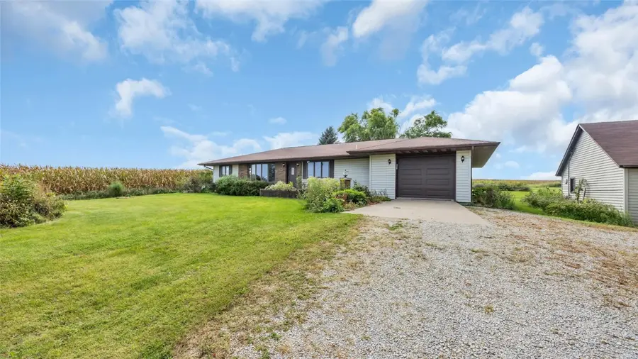 5589 22nd Avenue Trail, Vinton, IA 52349 - Image #3