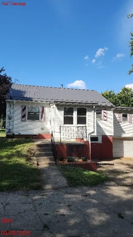 501 N Division St, Anamosa, IA 52205