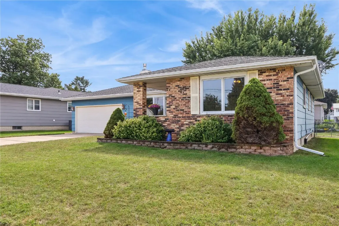 2543 29th Avenue, Marion, IA 52302 - Image #1