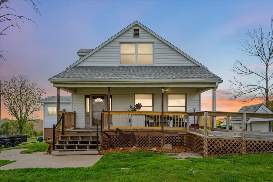 829 Union Avenue, Lowden, IA 52255 - #2