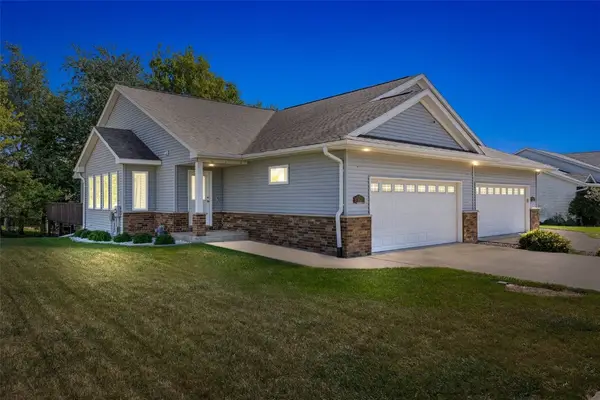 814 Croell Ave, Tiffin, IA 52340