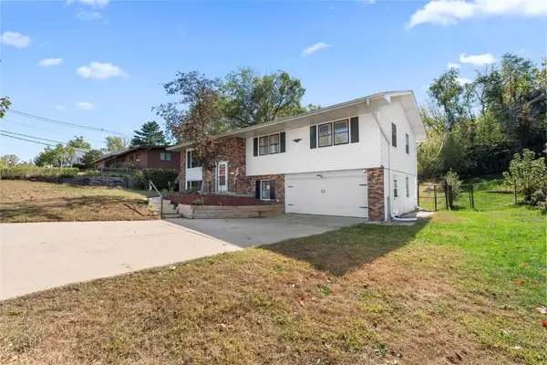 2611 Brookland Dr Ne, Cedar Rapids, IA 52402