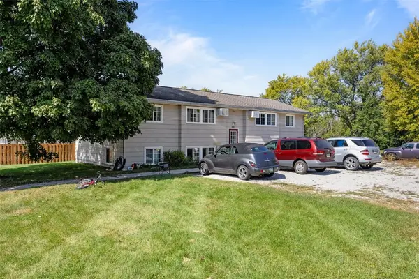 302 Maple Lane, Walker, IA 52352