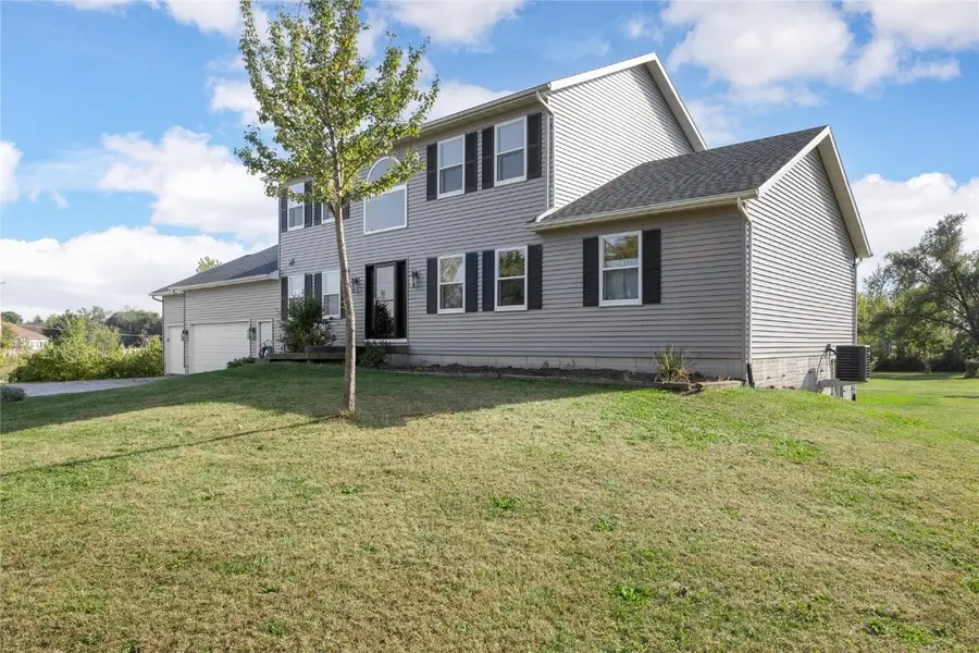 9655 Feather Ridge Road, Cedar Rapids, IA 52411 - Image #3