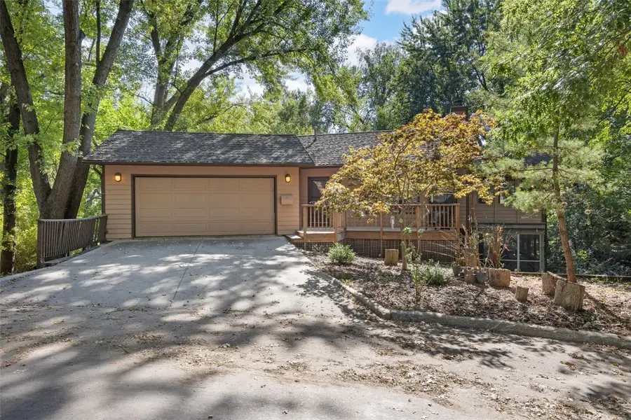 435 Bayard Street, Iowa City, IA 52246 - Image #2