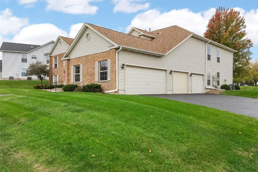 4761 Westchester Drive Ne #C, Cedar Rapids, IA 52402 - Image #2