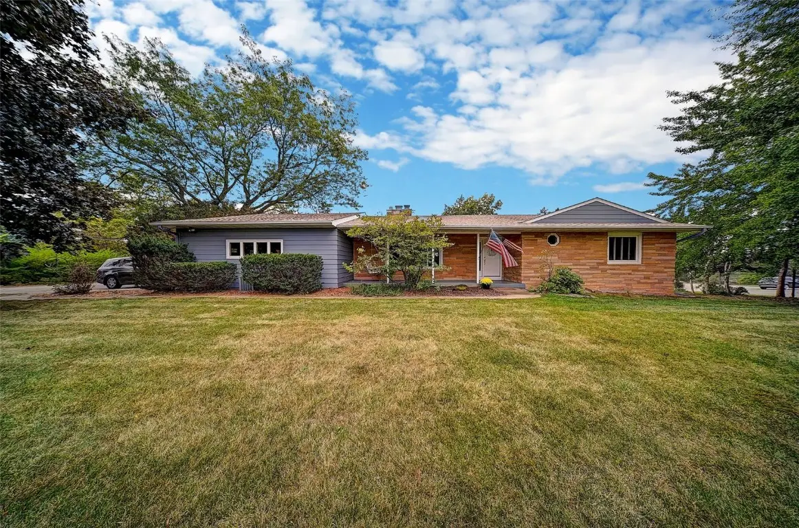 2727 Rochester Avenue, Iowa City, IA 52240 - Image #1