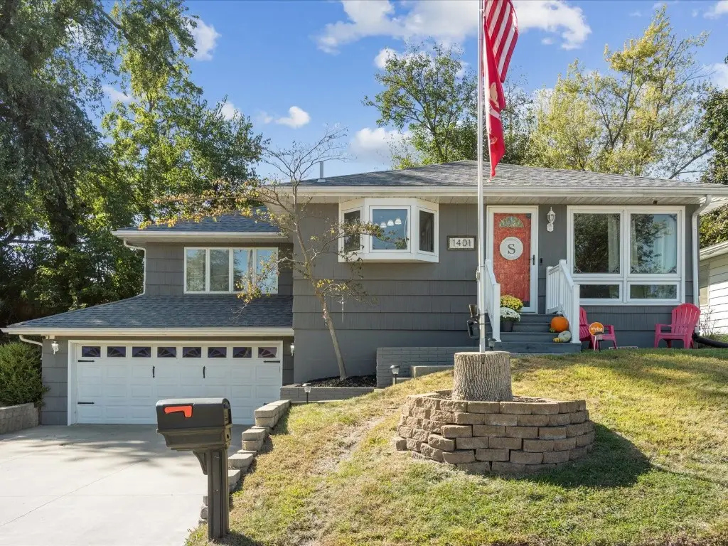 1401 Harold Drive Se, Cedar Rapids, IA 52403 - Image #1