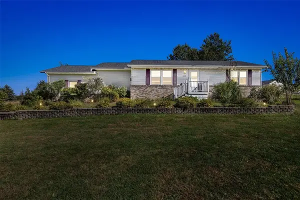 1010 North View Dr., Center Point, IA 52213