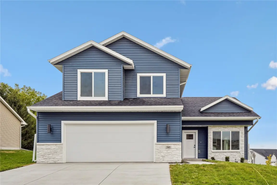 285 Ashford Place, Iowa City, IA 52245 - Image #1