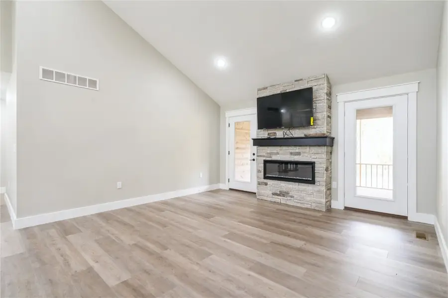 445 1st Street N, Winthrop, IA 50682 - Image #3