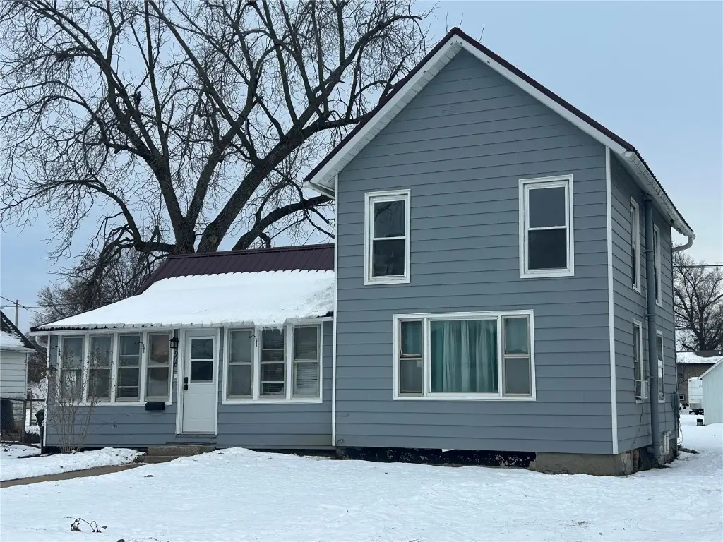 906 6th Avenue, Belle Plaine, IA 52208 - Image #1
