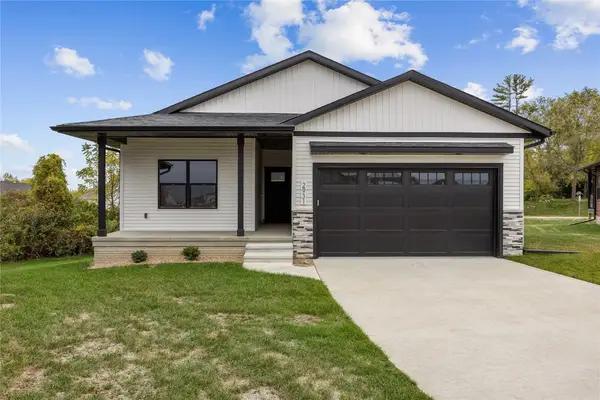 2931 Eight Bells Drive, Marion, IA 52302