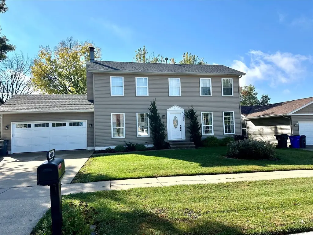 6809 Terrazzo Drive Nw, Cedar Rapids, IA 52405 - Image #1