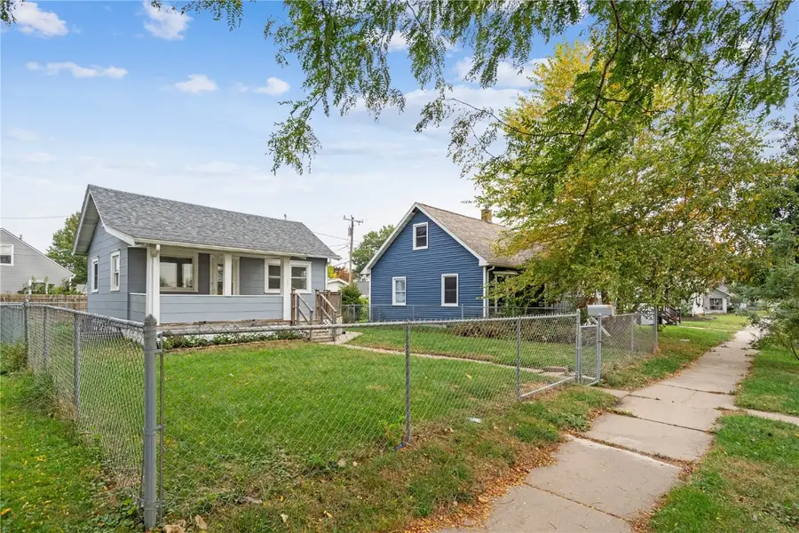 820 M Ave Nw, Cedar Rapids, IA 52405 - Image #2